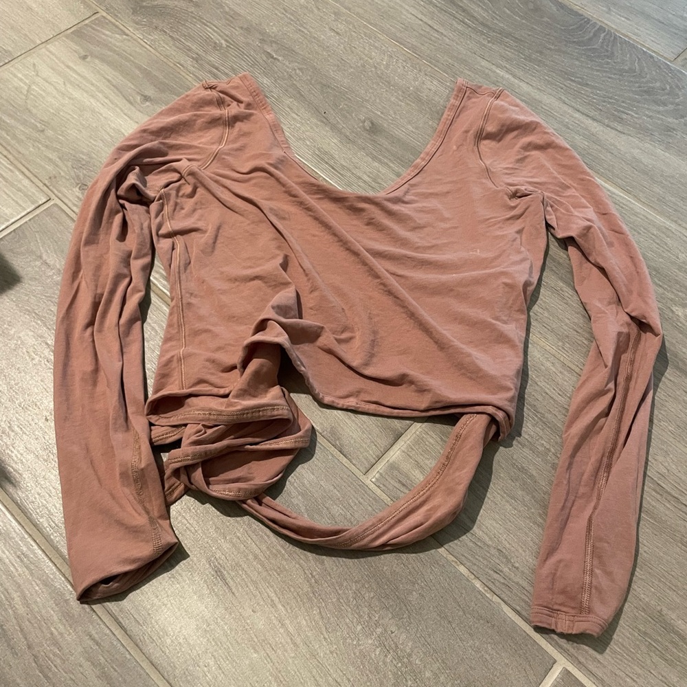 Lululemon Crop Long Sleeve Wrap Shirt It’s a Tie 6 Pink
